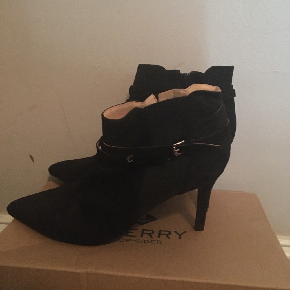 Heeled boots